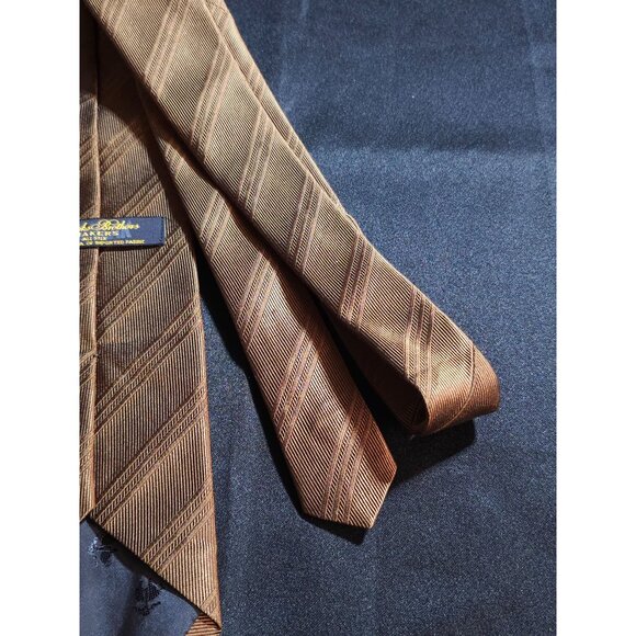 Brooks Brothers Makers 100% Silk Brown Diagonal Striped Mens Necktie Made In U.S - Picture 5 of 9